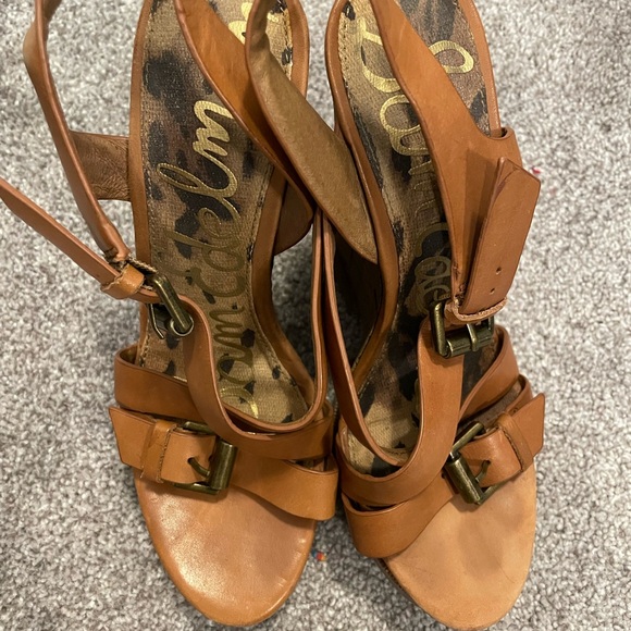 Gently used Sam Edelman wedge sandals in size 6 - Picture 3 of 5